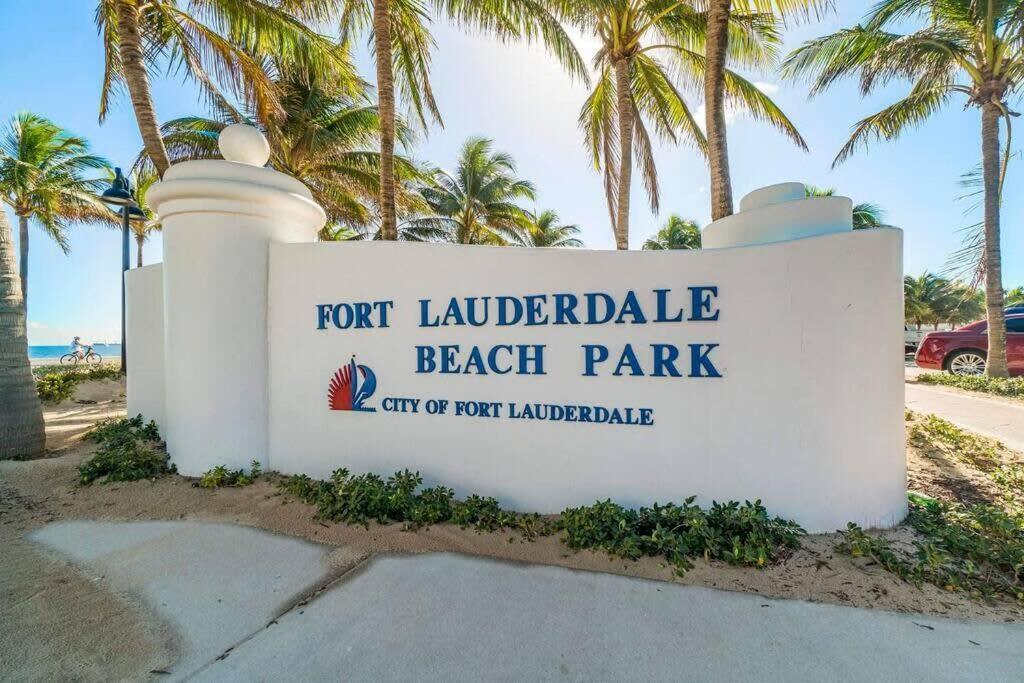 Walk To Las Olas Banyan Room Palm Paradise Inn Fort Lauderdale Eksteriør bilde